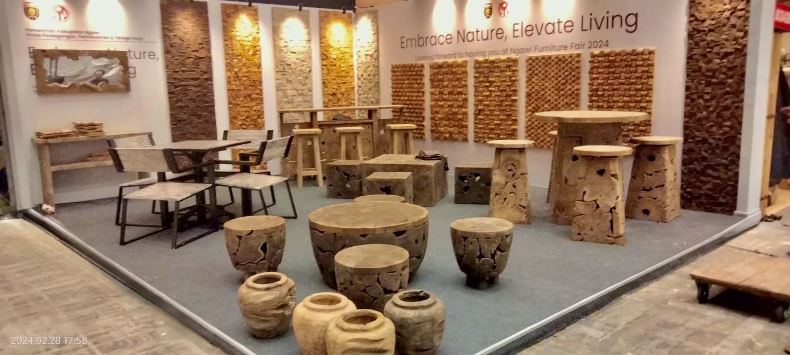 Vinteak Collection Booth - Front View